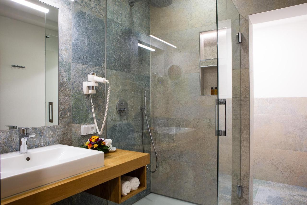 Gasthof & Hotel Bichler Emmering  Bagian luar foto
